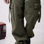 Baggy buttoned green cargo pant