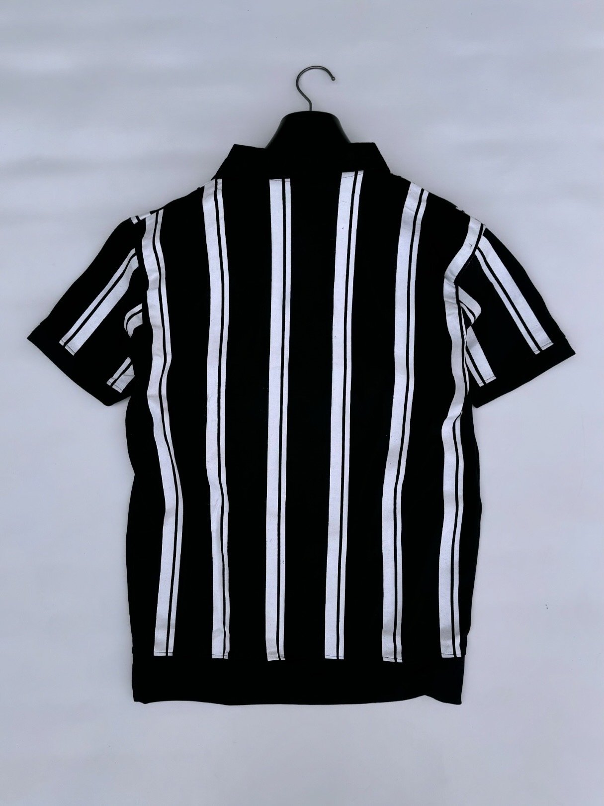 Color block zipper old money tshirt - Image 5