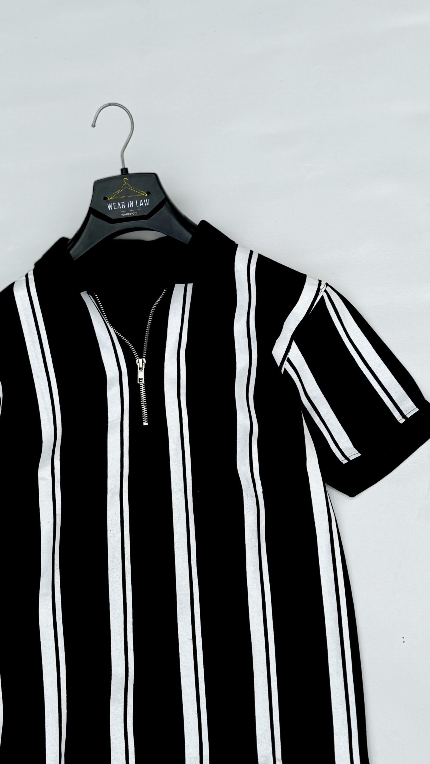 Color block zipper old money tshirt - Image 3